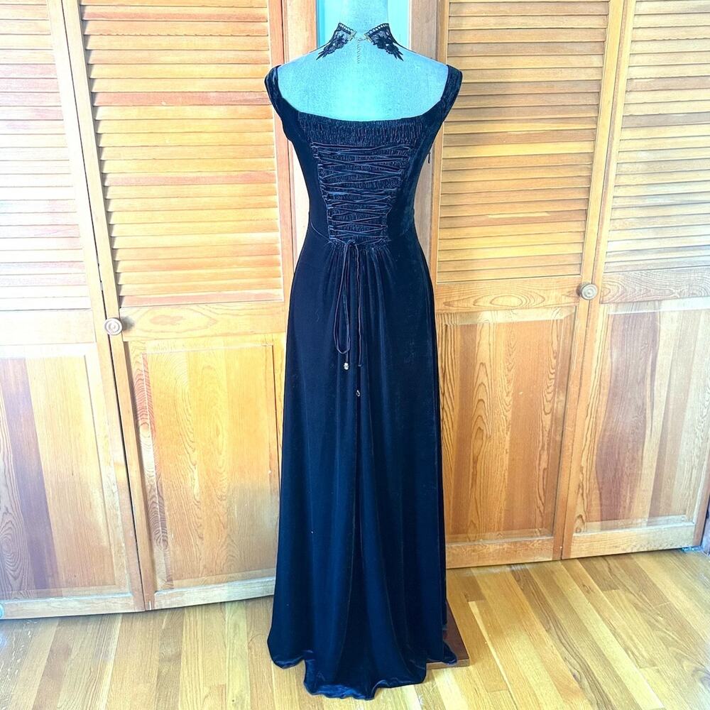 Devil Fashion Gothic Victorian Vampire Vkei Black Velvet "Ricchi" Dress - Picture 5 of 12